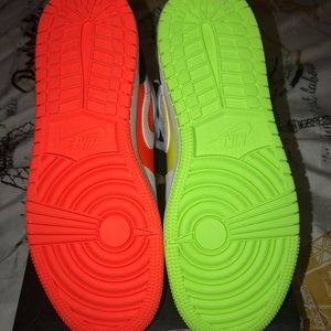 Jordan Mid 1 Hypercrimson